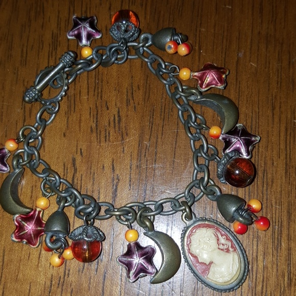 Lovely costume cameo bracelet - Picture 3 of 4